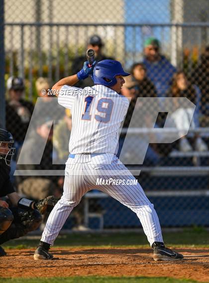 Thumbnail 1 in Mission Bay @ Clairemont photogallery.