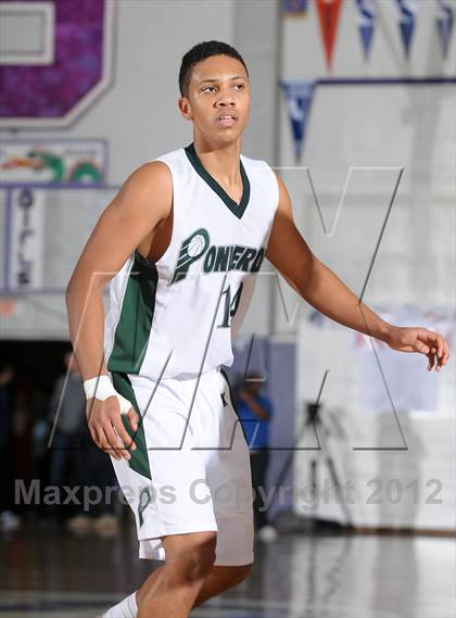 Thumbnail 1 in Grant vs. Ponderosa (St. Hope Elite Hoops Classic) photogallery.