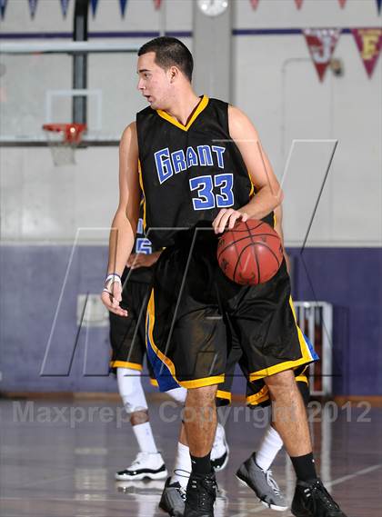 Thumbnail 3 in Grant vs. Ponderosa (St. Hope Elite Hoops Classic) photogallery.