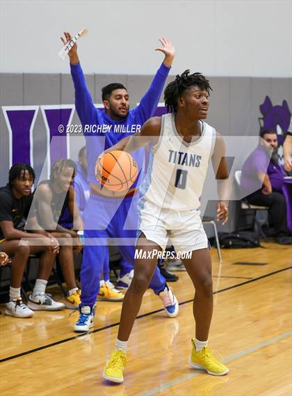 Thumbnail 1 in ESTEM vs. Lee's Summit West (Hoopin on the Hill) photogallery.