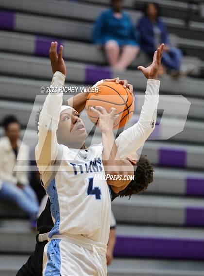 Thumbnail 1 in ESTEM vs. Lee's Summit West (Hoopin on the Hill) photogallery.
