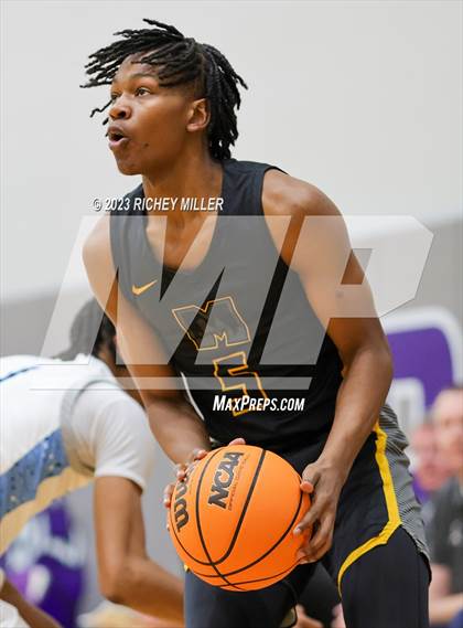 Thumbnail 2 in ESTEM vs. Lee's Summit West (Hoopin on the Hill) photogallery.