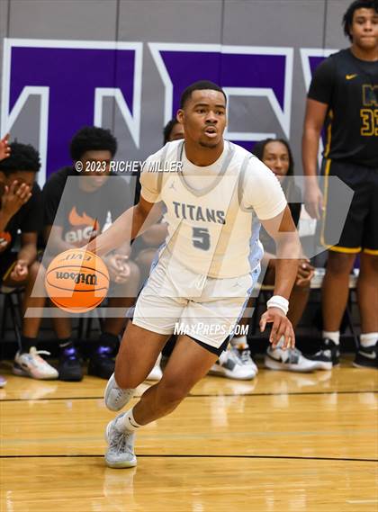 Thumbnail 3 in ESTEM vs. Lee's Summit West (Hoopin on the Hill) photogallery.