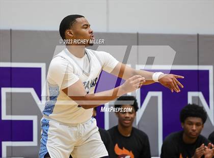 Thumbnail 3 in ESTEM vs. Lee's Summit West (Hoopin on the Hill) photogallery.