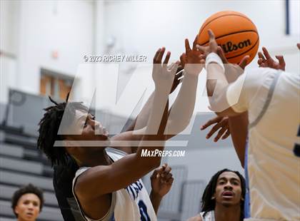 Thumbnail 1 in ESTEM vs. Lee's Summit West (Hoopin on the Hill) photogallery.