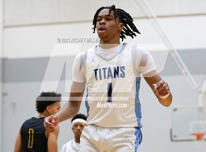 Thumbnail 2 in ESTEM vs. Lee's Summit West (Hoopin on the Hill) photogallery.