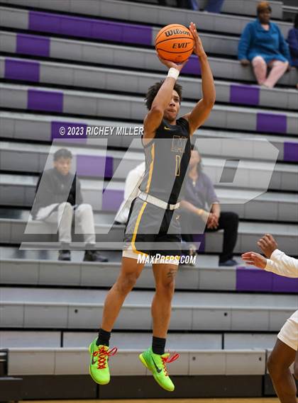Thumbnail 2 in ESTEM vs. Lee's Summit West (Hoopin on the Hill) photogallery.