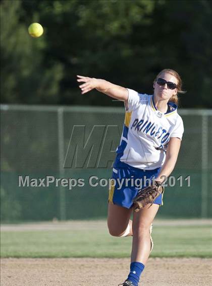 Thumbnail 2 in Pamlico County vs. Princeton (NCHSAA 1A Eastern Regional Final) photogallery.