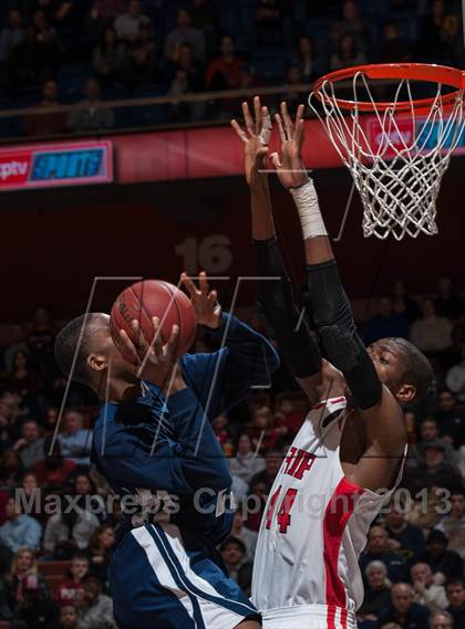 Thumbnail 2 in Fairfield Prep vs. Hillhouse (CIAC Class LL Final) photogallery.
