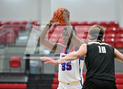 Thumbnail 1 in Westlake vs. Amarillo photogallery.