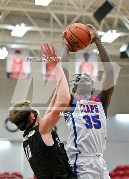 Thumbnail 2 in Westlake vs. Amarillo photogallery.