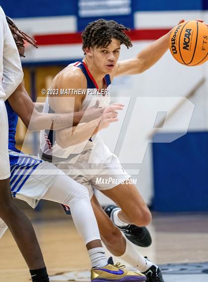 Thumbnail 1 in Triton @ Terry Sanford photogallery.