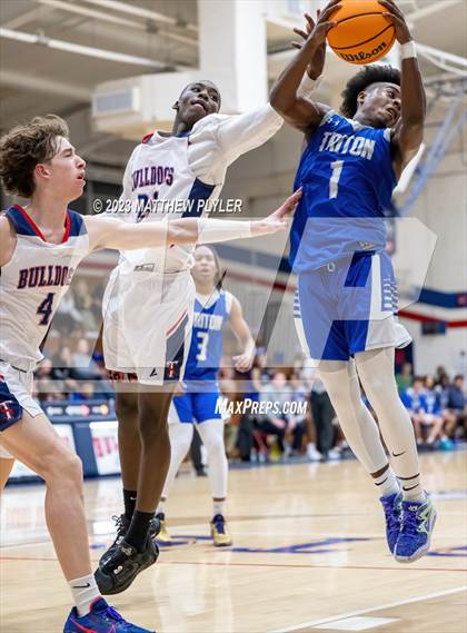 Thumbnail 2 in Triton @ Terry Sanford photogallery.