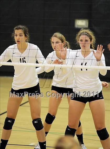 Thumbnail 3 in Dos Pueblos vs. Archbishop Mitty (Archbishop Mitty Invitational Tournament) photogallery.