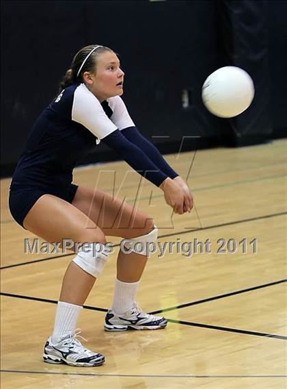 Thumbnail 1 in Dos Pueblos vs. Archbishop Mitty (Archbishop Mitty Invitational Tournament) photogallery.