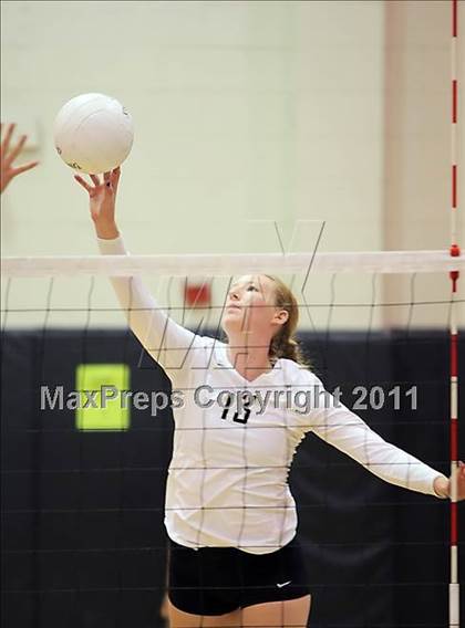 Thumbnail 2 in Dos Pueblos vs. Archbishop Mitty (Archbishop Mitty Invitational Tournament) photogallery.