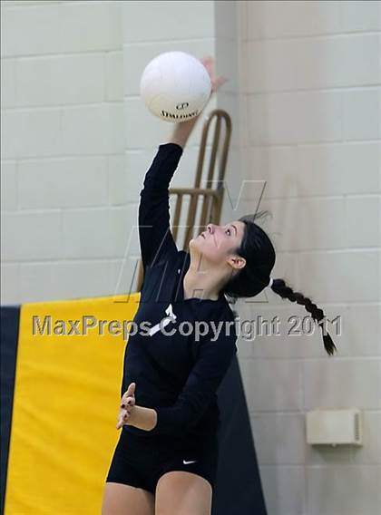 Thumbnail 1 in Dos Pueblos vs. Archbishop Mitty (Archbishop Mitty Invitational Tournament) photogallery.