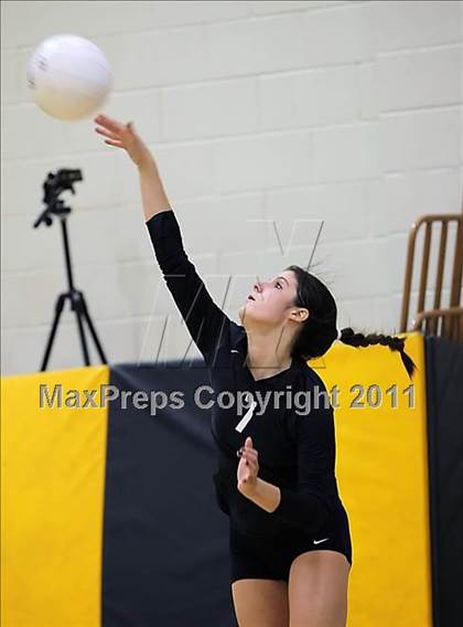 Thumbnail 2 in Dos Pueblos vs. Archbishop Mitty (Archbishop Mitty Invitational Tournament) photogallery.