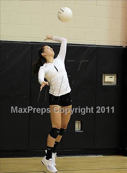 Thumbnail 2 in Dos Pueblos vs. Archbishop Mitty (Archbishop Mitty Invitational Tournament) photogallery.