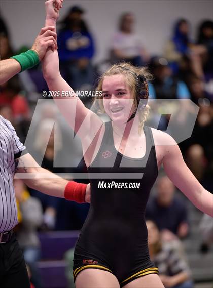 Thumbnail 3 in CIF SDS Division II Championship photogallery.
