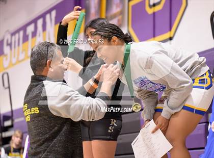 Thumbnail 3 in CIF SDS Division II Championship photogallery.