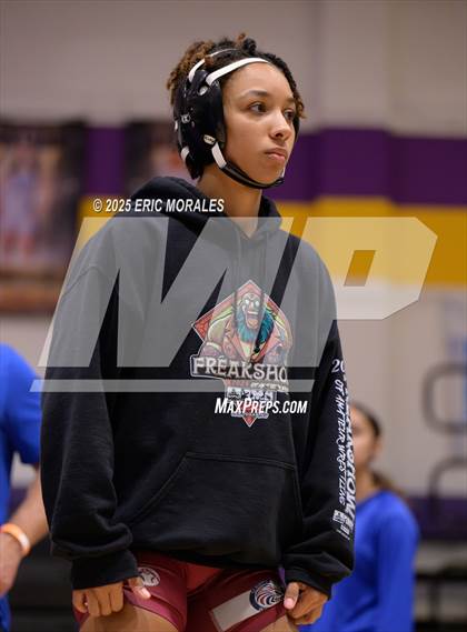 Thumbnail 3 in CIF SDS Division II Championship photogallery.