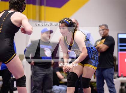 Thumbnail 2 in CIF SDS Division II Championship photogallery.