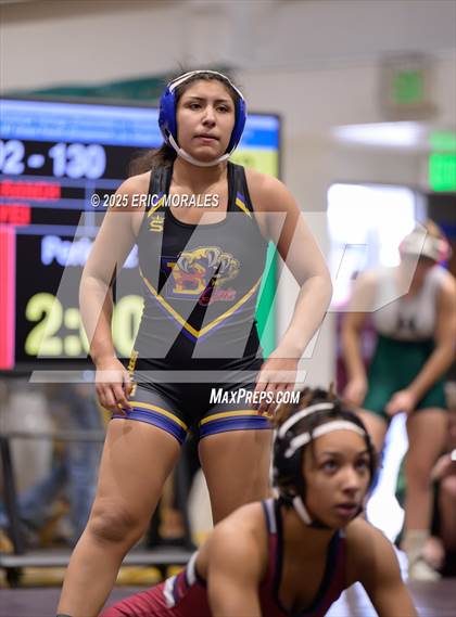 Thumbnail 3 in CIF SDS Division II Championship photogallery.