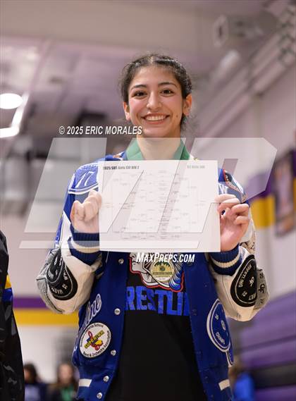 Thumbnail 3 in CIF SDS Division II Championship photogallery.