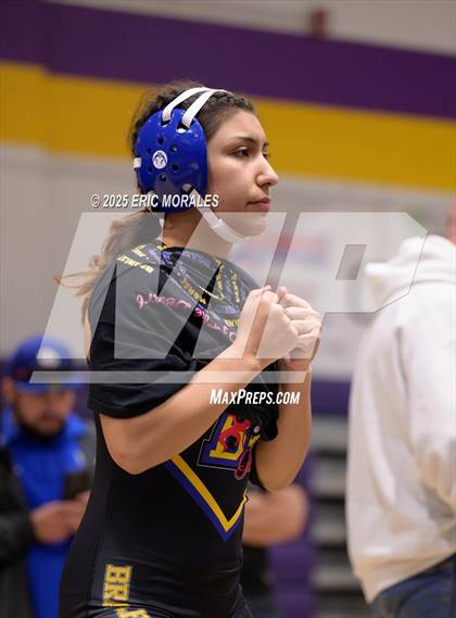 Thumbnail 2 in CIF SDS Division II Championship photogallery.