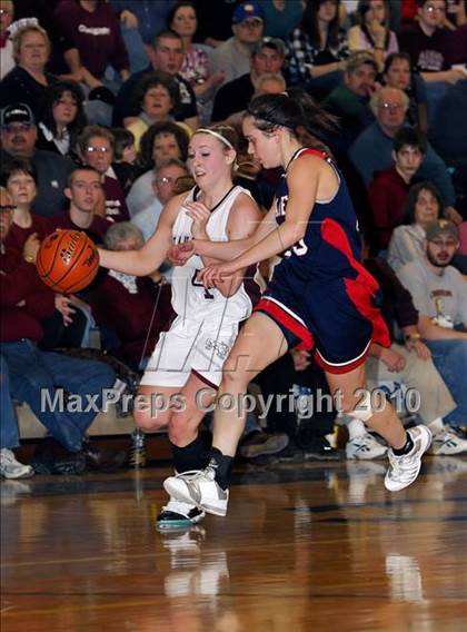 Thumbnail 3 in Kane vs. Cranberry Area (PIAA District 9 AA Finals) photogallery.