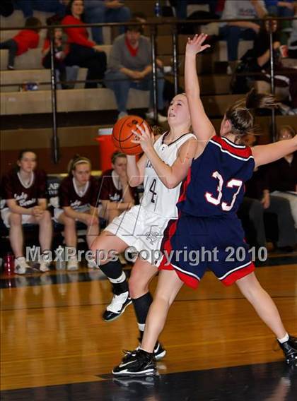Thumbnail 1 in Kane vs. Cranberry Area (PIAA District 9 AA Finals) photogallery.