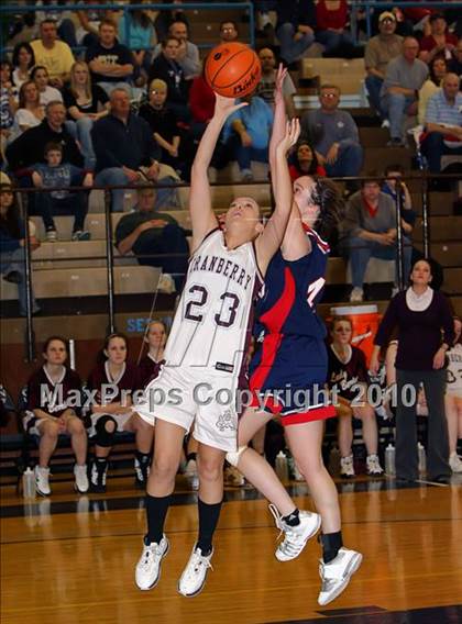 Thumbnail 3 in Kane vs. Cranberry Area (PIAA District 9 AA Finals) photogallery.