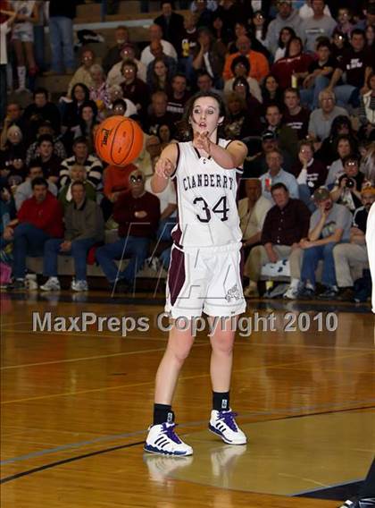 Thumbnail 3 in Kane vs. Cranberry Area (PIAA District 9 AA Finals) photogallery.