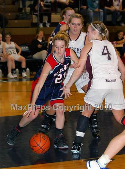 Thumbnail 3 in Kane vs. Cranberry Area (PIAA District 9 AA Finals) photogallery.