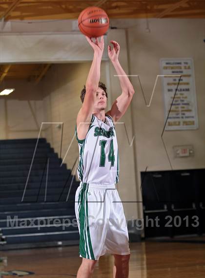 Thumbnail 3 in Pigeon Forge vs Silverdale Academy (Seymour Christmas Classic) photogallery.