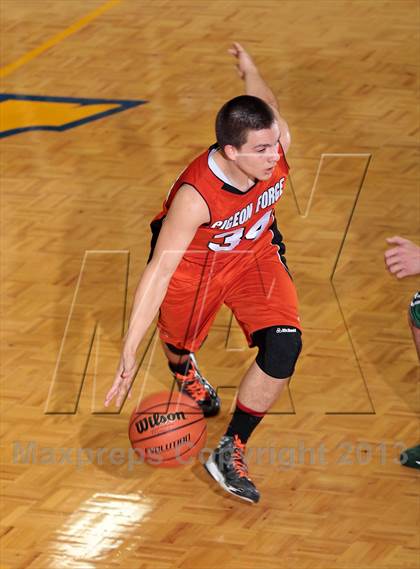Thumbnail 2 in Pigeon Forge vs Silverdale Academy (Seymour Christmas Classic) photogallery.