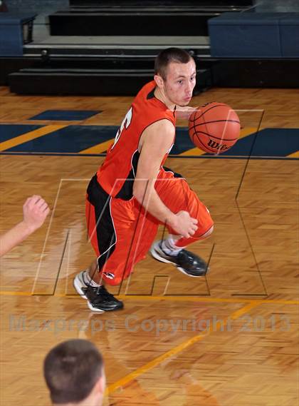 Thumbnail 2 in Pigeon Forge vs Silverdale Academy (Seymour Christmas Classic) photogallery.