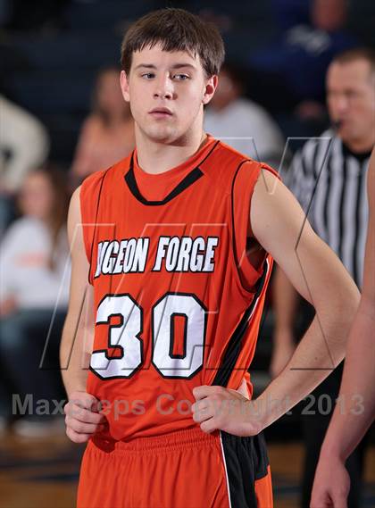 Thumbnail 2 in Pigeon Forge vs Silverdale Academy (Seymour Christmas Classic) photogallery.