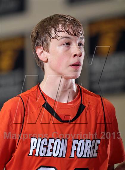 Thumbnail 1 in Pigeon Forge vs Silverdale Academy (Seymour Christmas Classic) photogallery.
