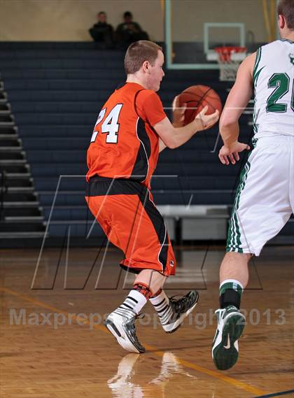 Thumbnail 2 in Pigeon Forge vs Silverdale Academy (Seymour Christmas Classic) photogallery.