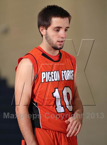 Thumbnail 1 in Pigeon Forge vs Silverdale Academy (Seymour Christmas Classic) photogallery.