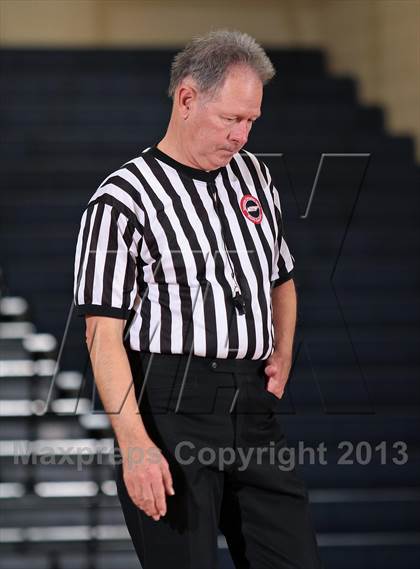 Thumbnail 2 in Pigeon Forge vs Silverdale Academy (Seymour Christmas Classic) photogallery.