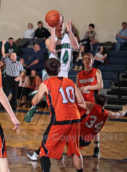 Thumbnail 1 in Pigeon Forge vs Silverdale Academy (Seymour Christmas Classic) photogallery.