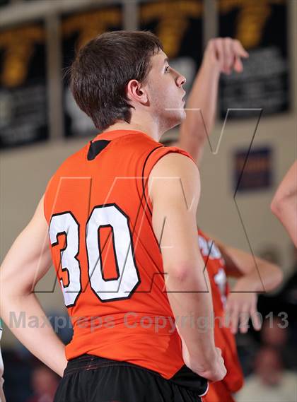 Thumbnail 1 in Pigeon Forge vs Silverdale Academy (Seymour Christmas Classic) photogallery.