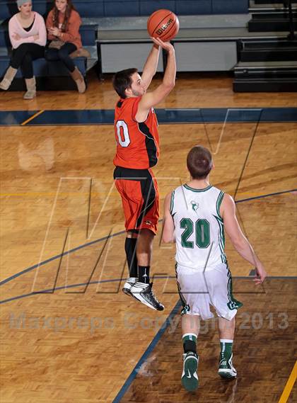 Thumbnail 3 in Pigeon Forge vs Silverdale Academy (Seymour Christmas Classic) photogallery.