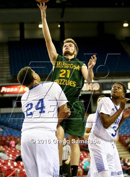 Thumbnail 1 in Mariposa County vs Brookside Christian (CIF SJS D5 Final) photogallery.