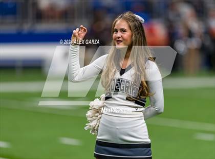 Thumbnail 2 in Steele vs. Vandegrift (UIL 6A Regional Playoff) photogallery.