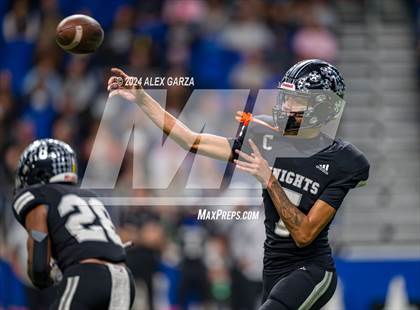 Thumbnail 1 in Steele vs. Vandegrift (UIL 6A Regional Playoff) photogallery.
