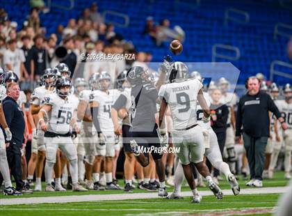 Thumbnail 1 in Steele vs. Vandegrift (UIL 6A Regional Playoff) photogallery.